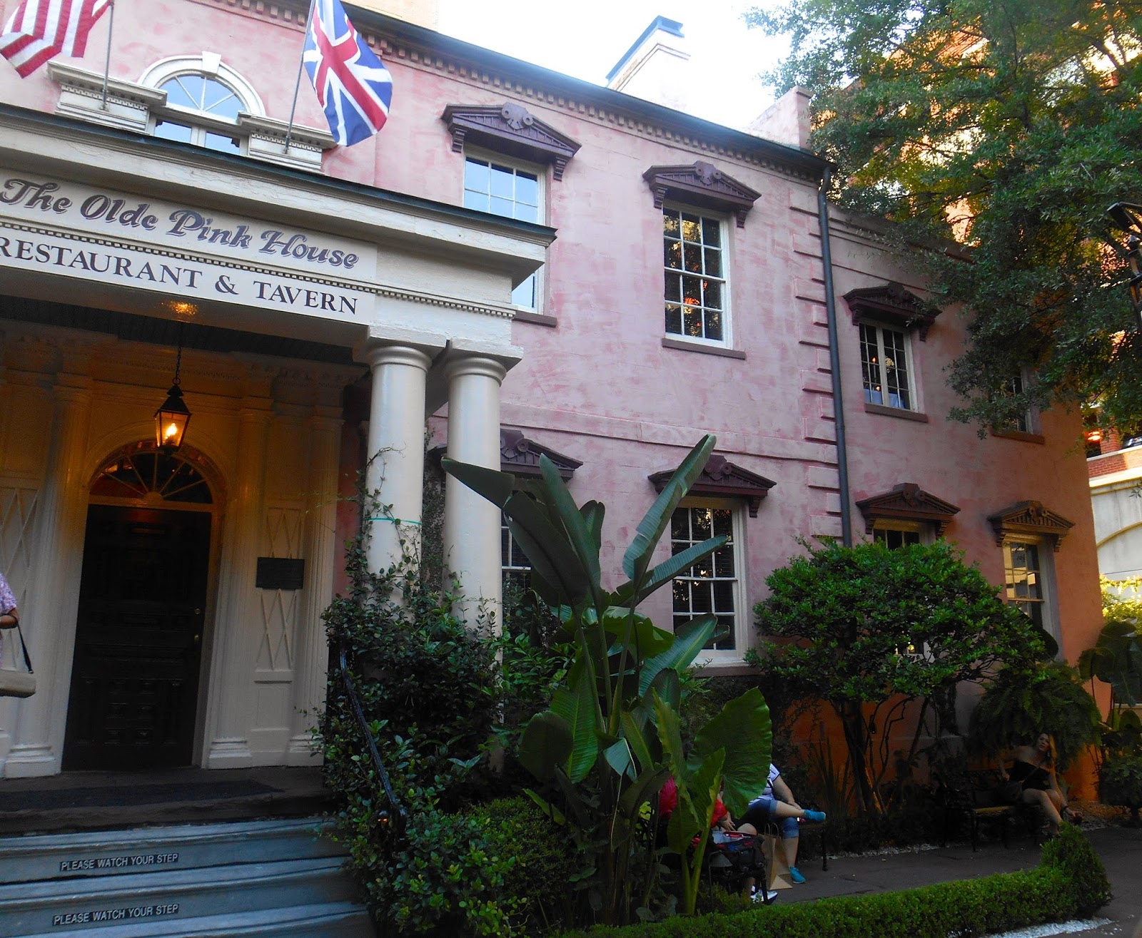 My Notting Hill Savannah's Olde Pink House!