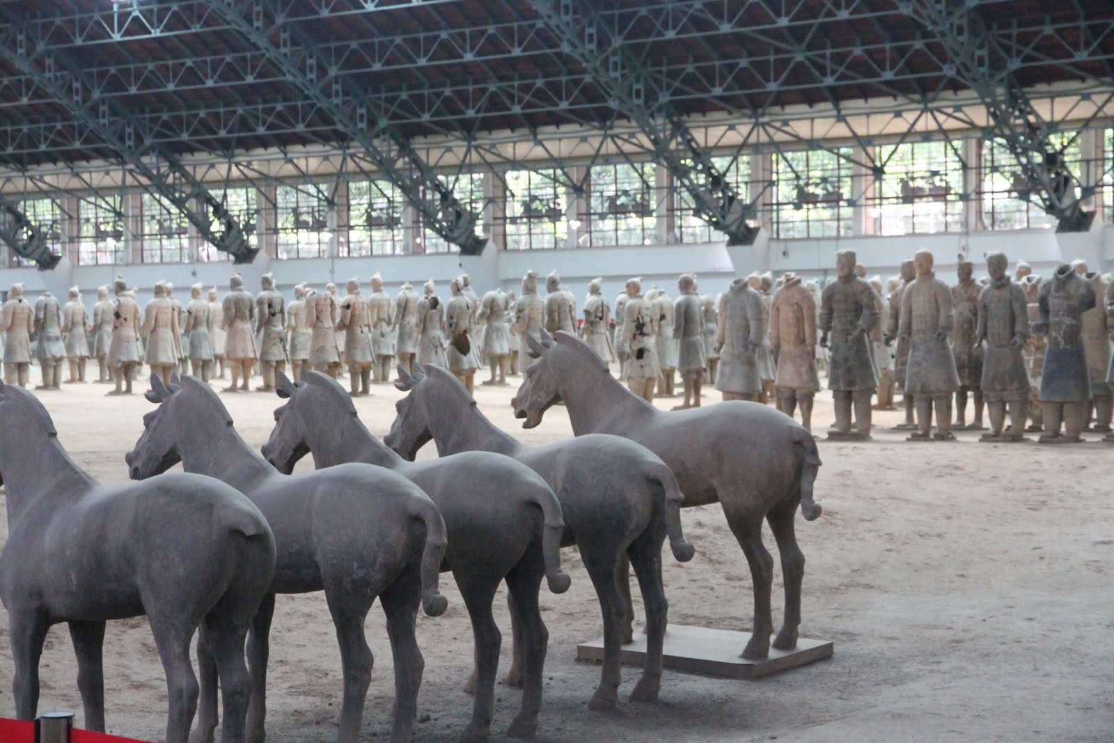 LES RALACOU EN CHINE MAUSOLÉE DE L'EMPEREUR QING À XIAN