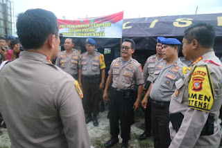 Pastikan Aman Kapolres Cirebon Kota Dan Forkompimda Kota Cirebon Cek Langsung ke Lokasi TPS Pastikan Aman Kapolres Cirebon Kota Dan Forkompimda Kota Cirebon Cek Langsung ke Lokasi TPS
