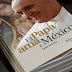 Presenta Carlos Villa Roiz su libro "El Papa ama a México"