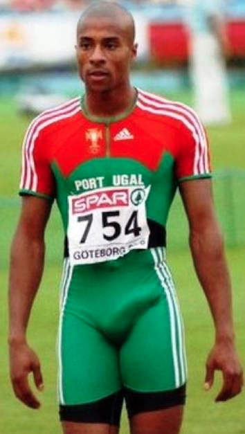 track_and_field_athletic_bulge_1.png