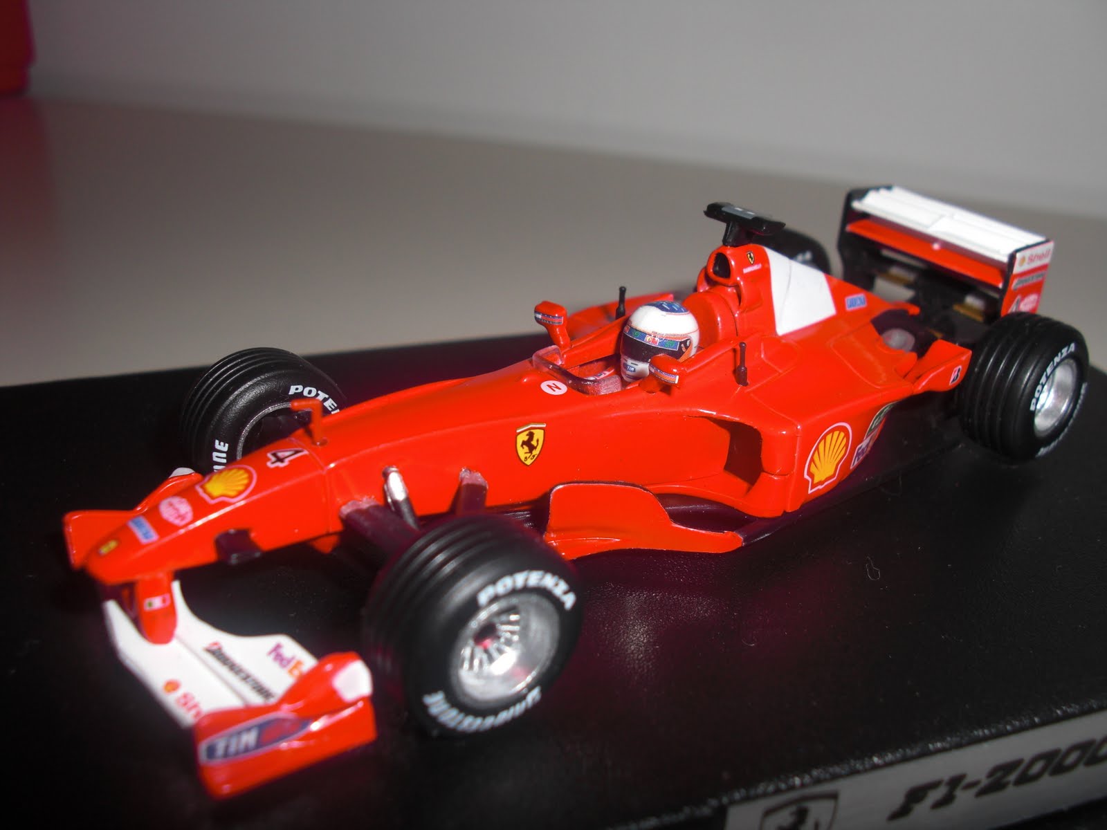 Hot Wheels Racing Ferrari F2002 #2 Rubens Barrichello 1/18 - Rare