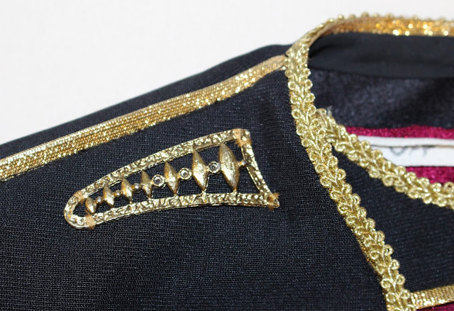 TNG season 1 admiral uniform - gold brooch TNG season 1 admiral uniform - gold brooch