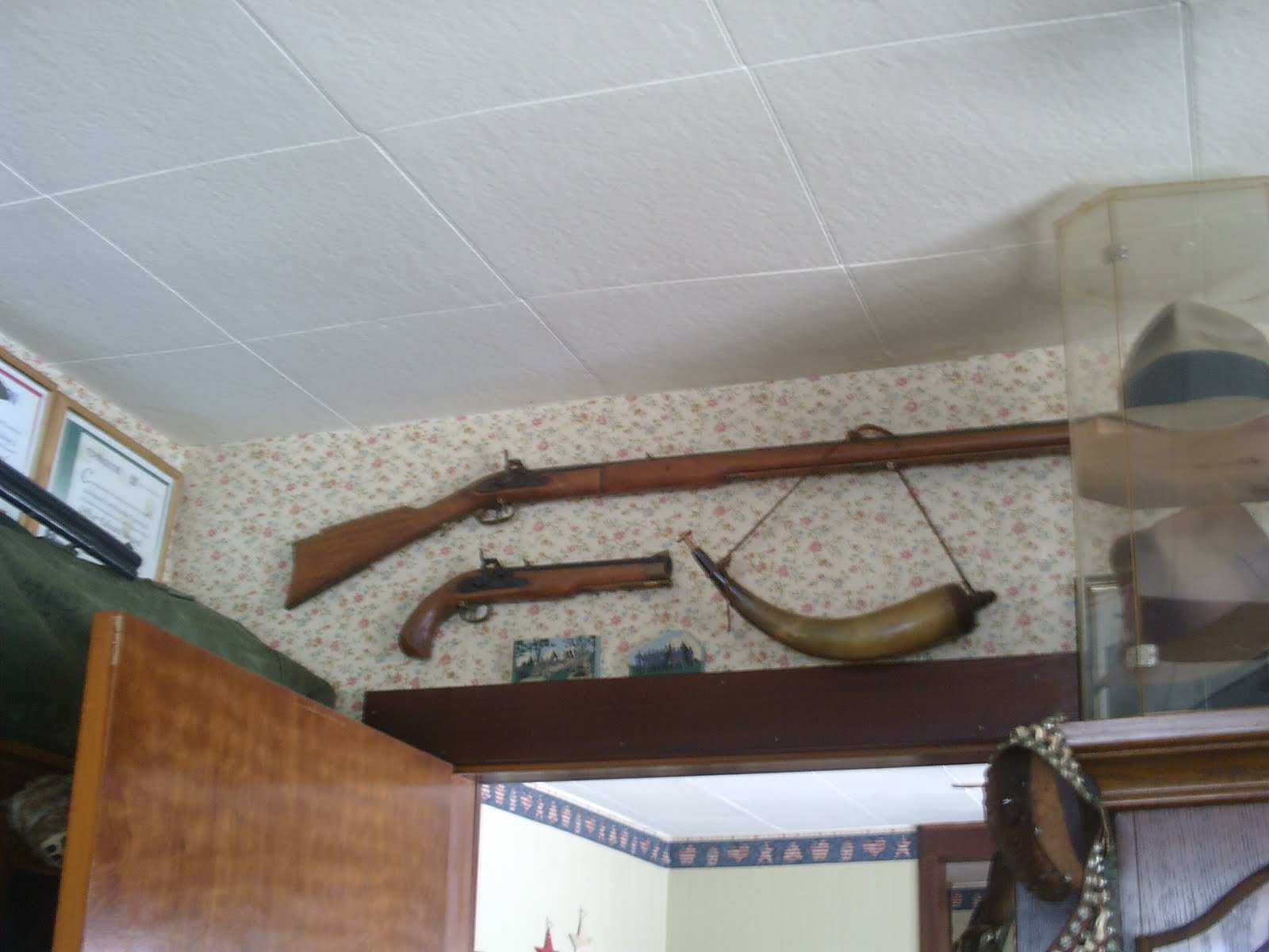 Log Cabin Gun Shop