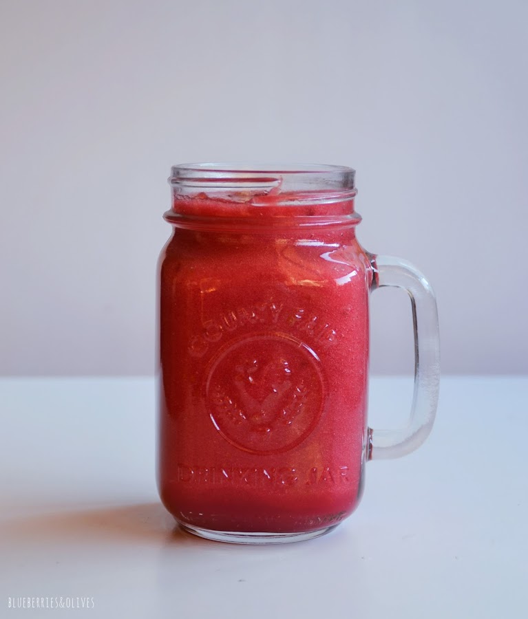 SMOOTHIE DE REMOLACHA, MANZANA Y GRANADA 