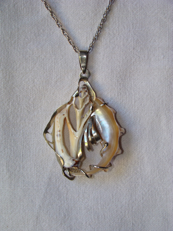 Eduardo Soler: USO DE CARACOLES MARINOS EN LA JOYERÍA