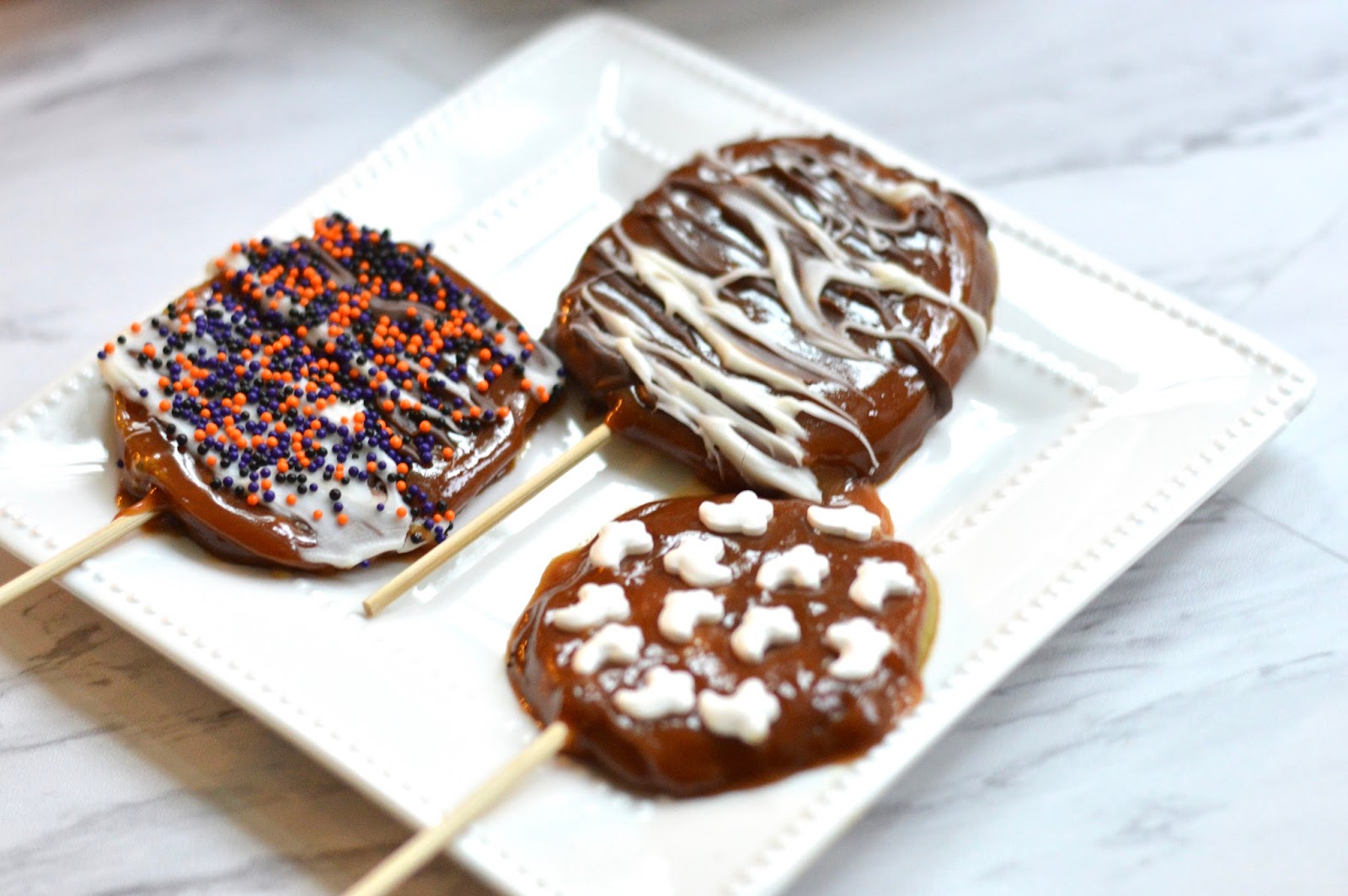 A Blonde's Moment Halloween Caramel Apple Pops