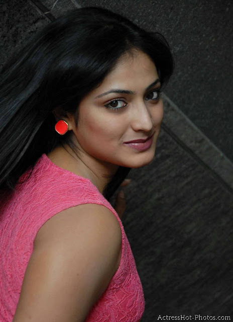 Actress Haripriya hot photos