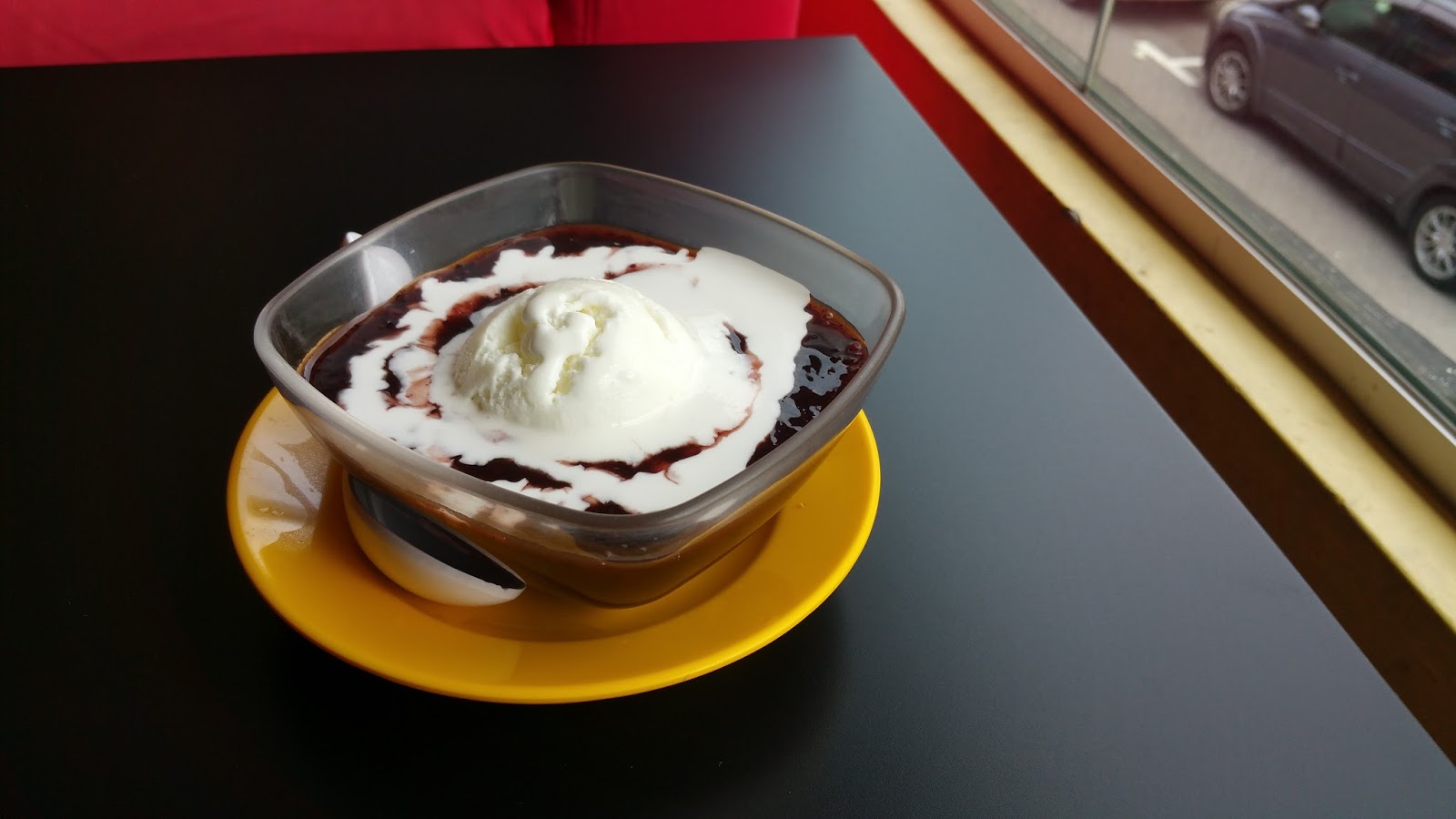 Cat Eats in Singapore Dessert Bowl 一碗甜品 at Serangoon Gardens