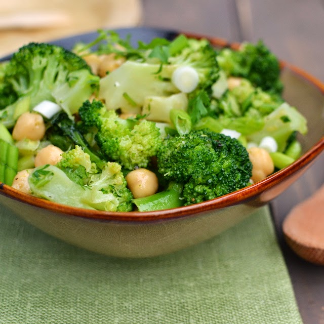 Broccoli Chickpea Salad