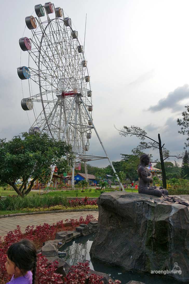 taman legenda keong emas tmii jakarta