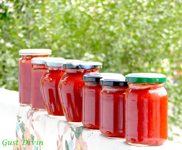 Pasta de ardei iute cu ardei kapia si rosii