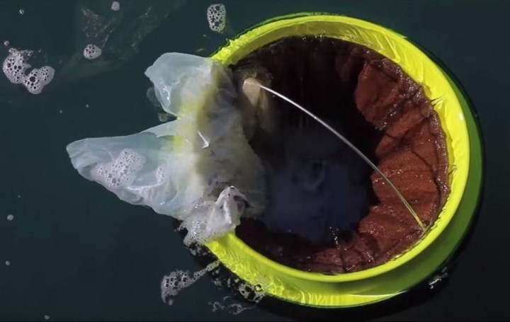 Automated Marina Rubbish Bin that Collects Floating Rubbish | Spicytec
