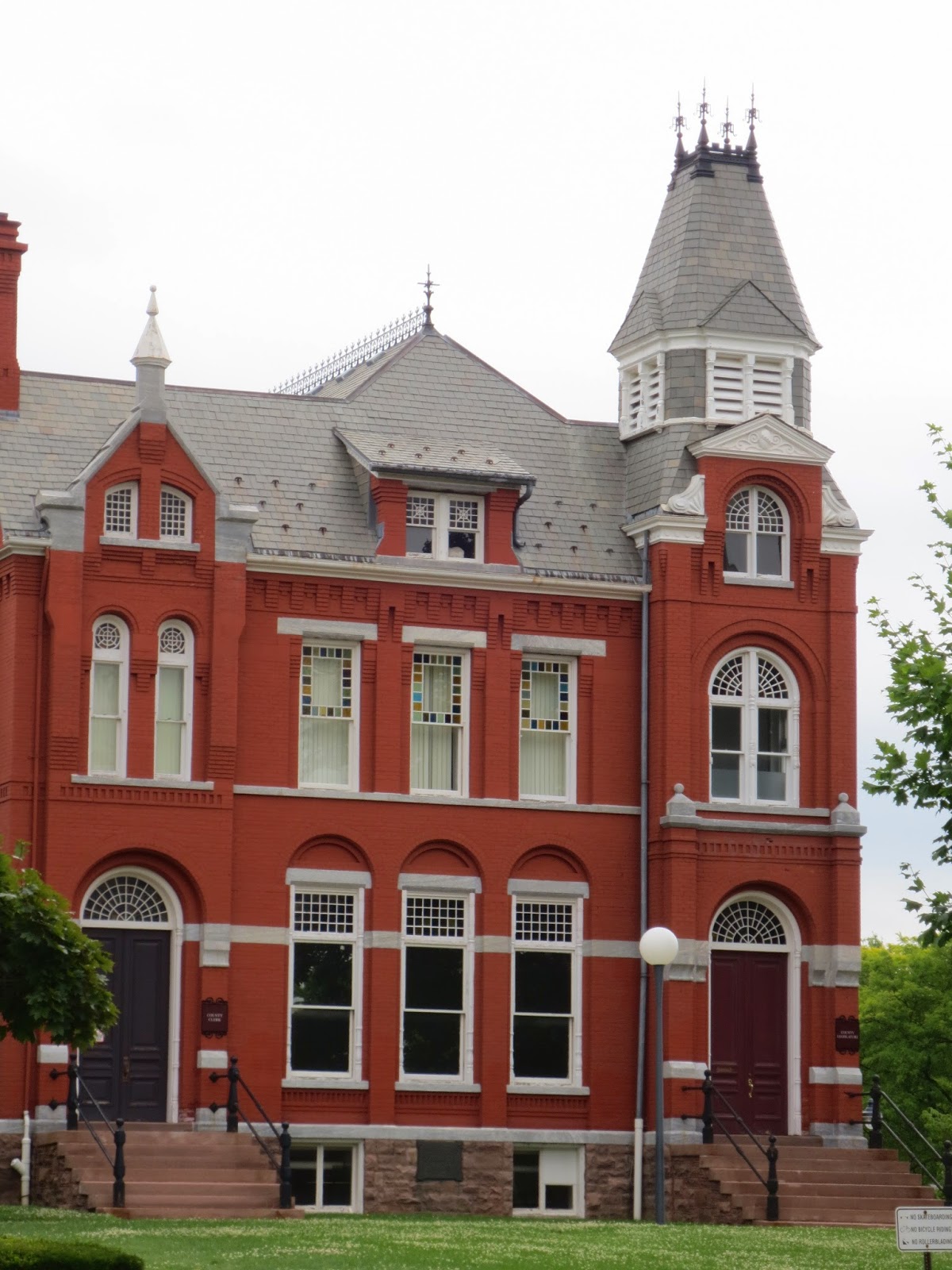 Looping NZ Style Exploring Downtown Albion , NY.