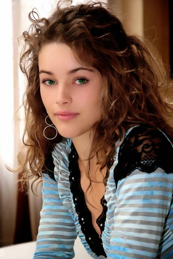 Miss World 2014 ,Let's see Rolene Strauss natural beauty without makeup