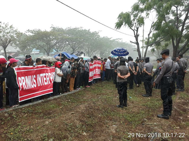 Warga Sangliat Krawain Minta PN Saumlaki Tunda Eksekusi Lahan Warga Sangliat Krawain Minta PN Saumlaki Tunda Eksekusi Lahan