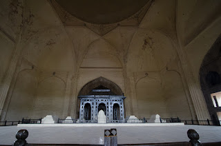 Information About Gol Gumbaz in Hindi