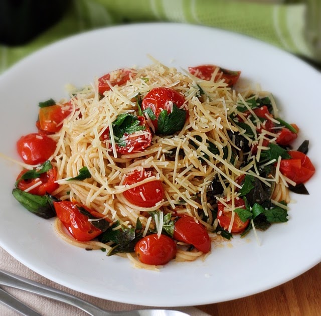 To Food with Love: Crushed Cherry Tomato Pasta