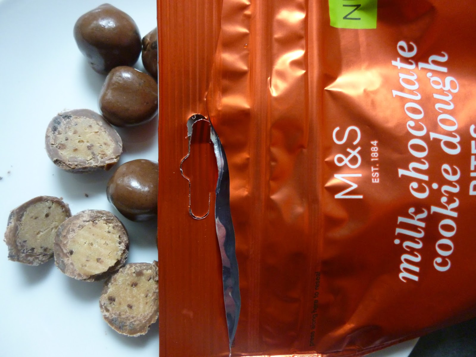 Marks & Spencer Food Reviews M&S Milk Chocolate Cookie Dough Bites