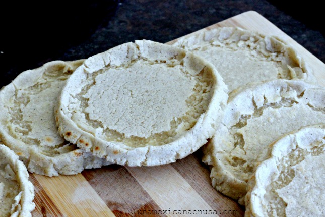 Cómo hacer sopes paso a paso by www.unamexicanaenusa.com Cómo hacer sopes paso a paso by www.unamexicanaenusa.com