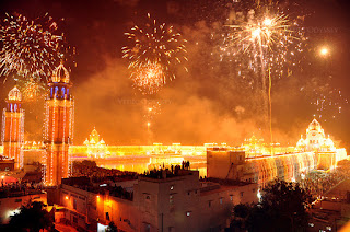 تعرف على عجائب الهند في الاحتفال بعيد الأنوار "ديوالى"؟