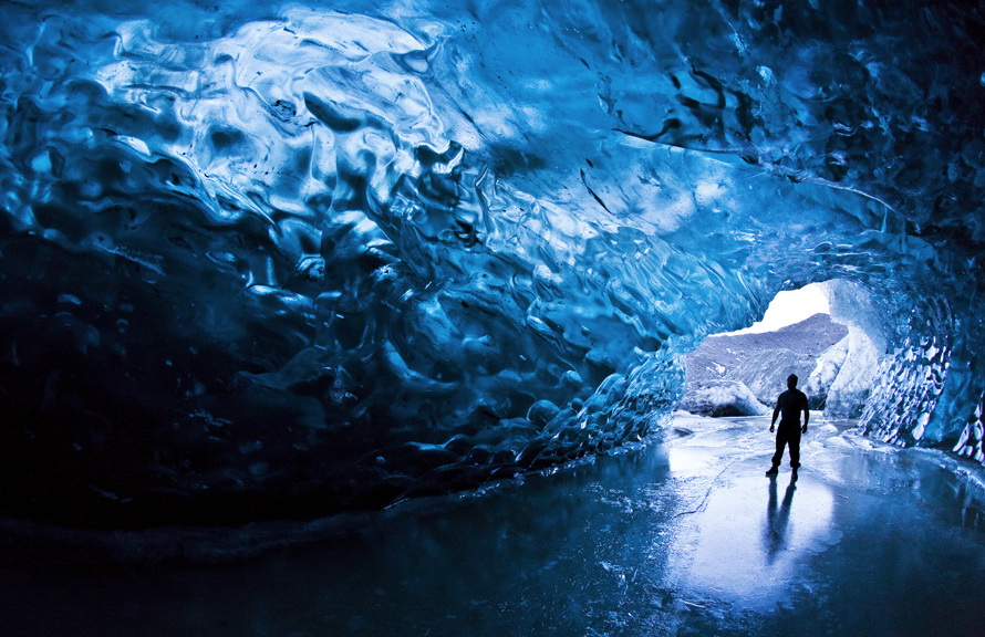 recently+formed+ice+cave+in+the+glaciers+on+the+south+coast+of+Iceland.+Entering+this+cave+is+only+possible+in+a+freezing+period+due+to+the+floor+is+actually+a+small+lagoon..jpg