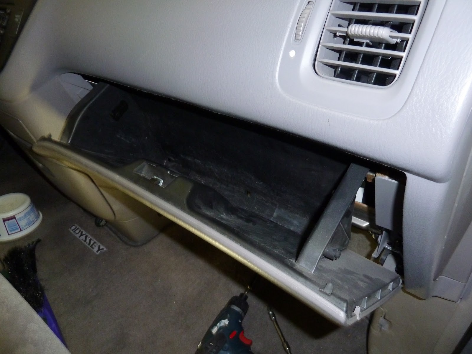 Changing air filters honda odyssey