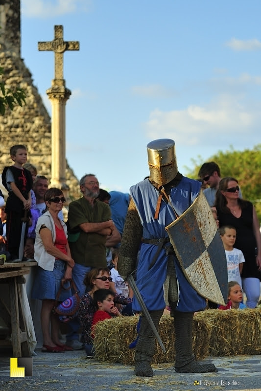 fête médiévale de saint vincent de barrès 2016 chevalier photo Pascal Blachier