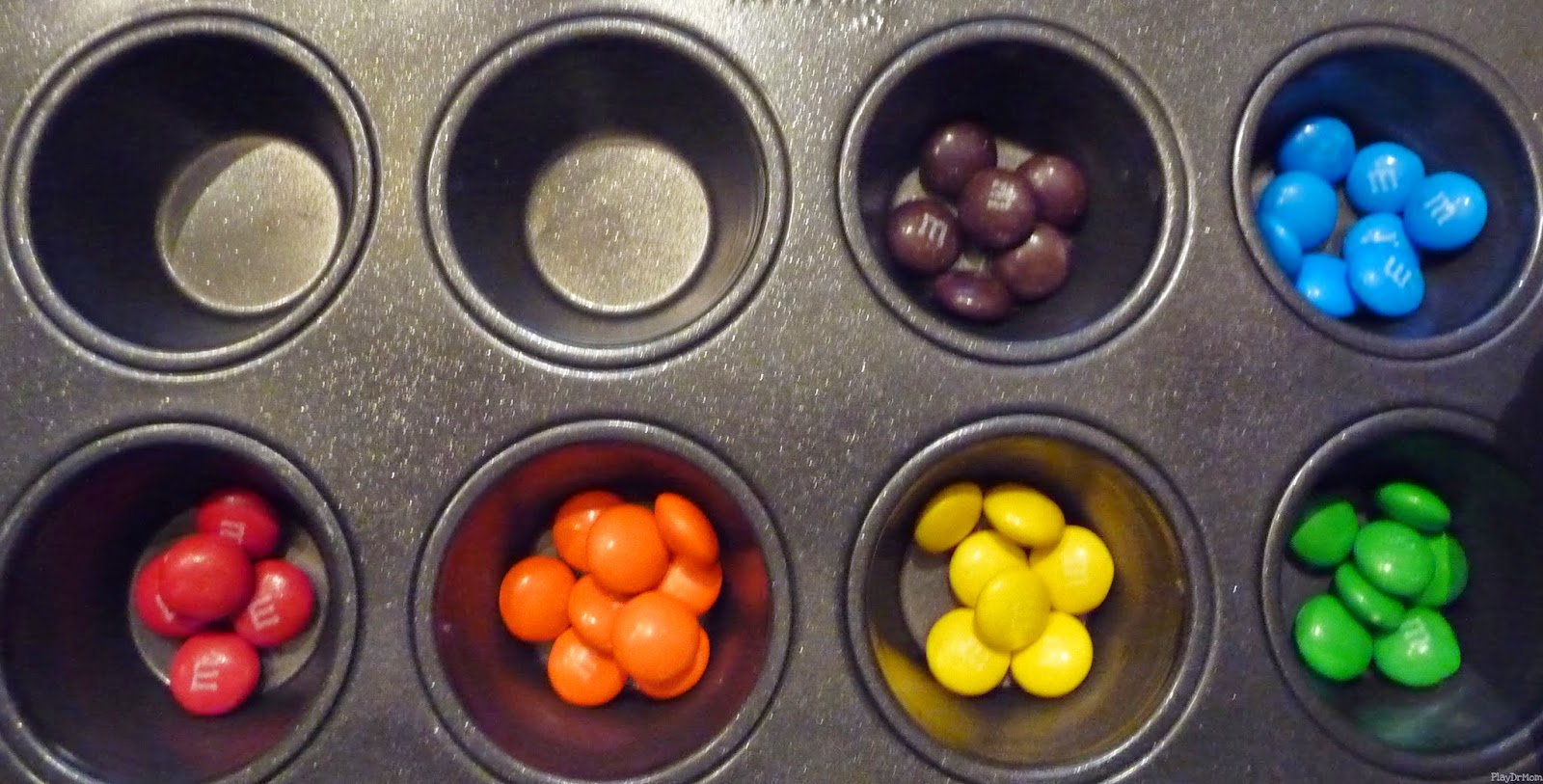 Skittles и m m's. Сортировка m m. Сортировка m m. Тарелки m&ms. Резинка для волос m&ms.
