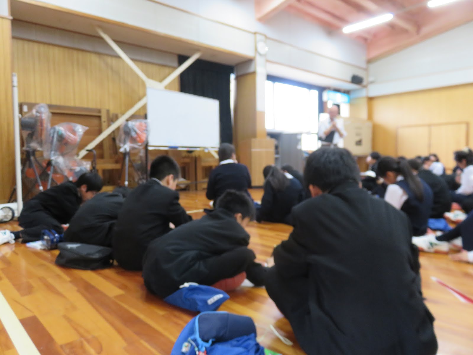 附中の小窓 1年生学年集会の様子
