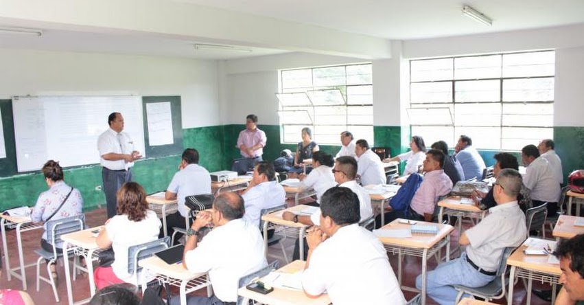 UGEL Chulucanas capacita directivos y docentes para una mejor gestión escolar UGEL Chulucanas capacita directivos y docentes para una mejor gestión escolar
