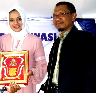 Duta LP3I Marissa Haque & Branch Manager LP3I Langsa, Aceh Timur, Bapak Zulkifli