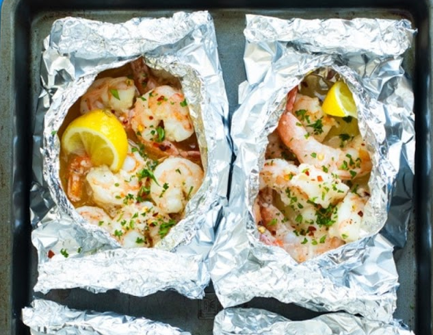 Easy Baked Shrimp Scampi Foil Packets