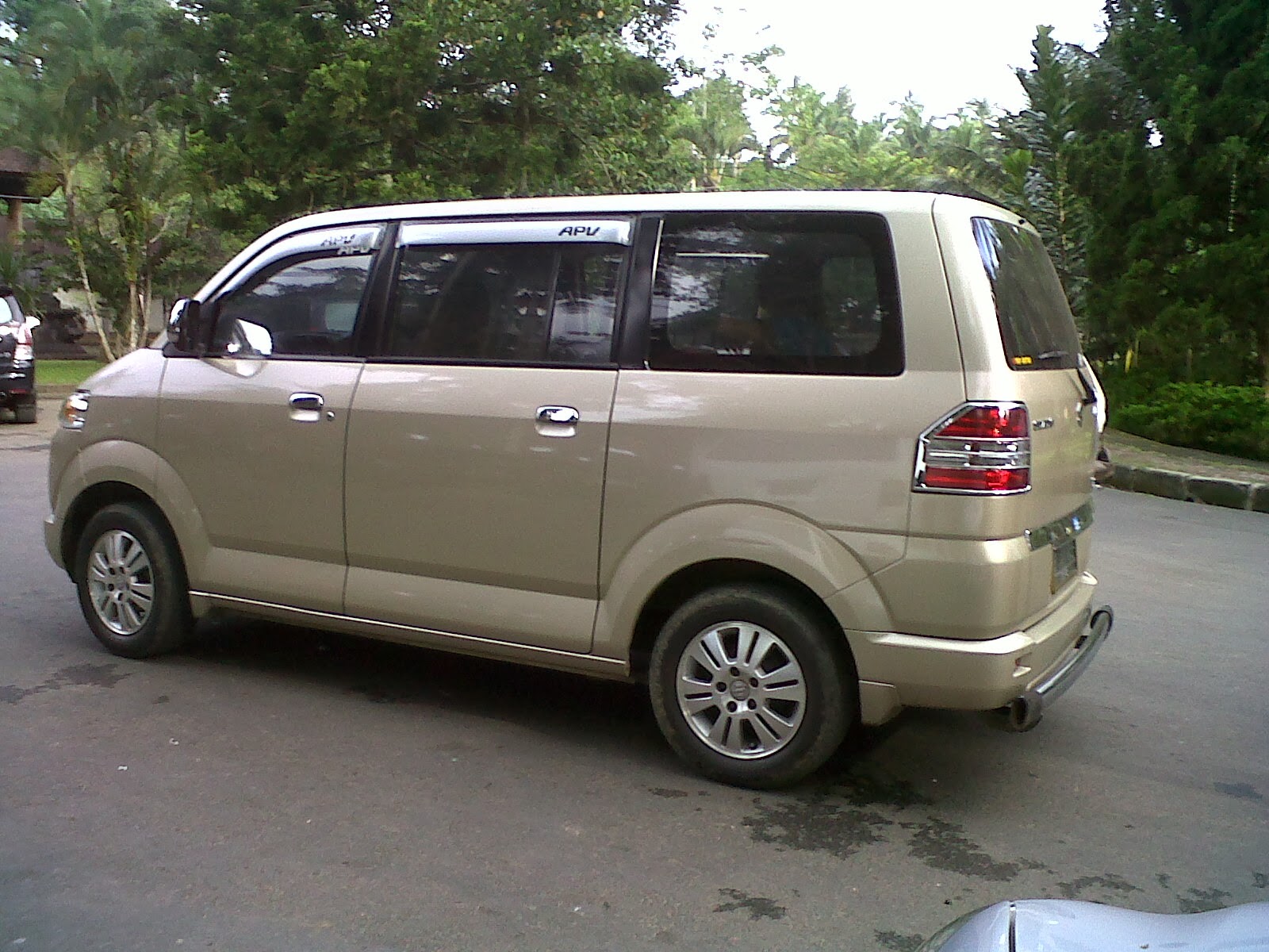Car Rental Bali Driver we use mitshubhisi van & susuki avp car