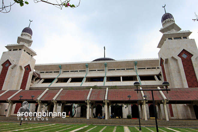 masjid at tin tmii jakarta