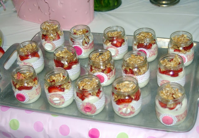 reusing baby food jars to serve food at shower