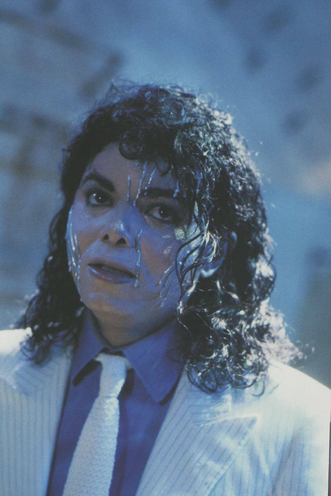 Michael jackson moonwalker. Michael Jackson Moonwalker Robot 1988. Michael Jackson Moonwalker 1988.