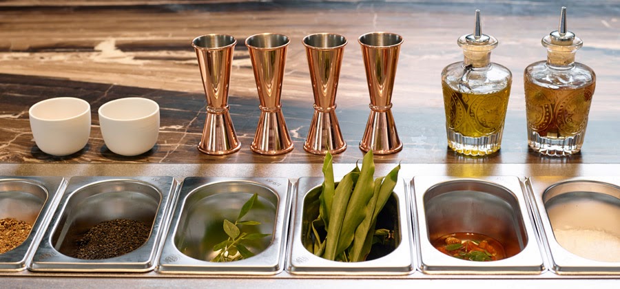 Self service de una iglesia transformada en restaurante en Amberes