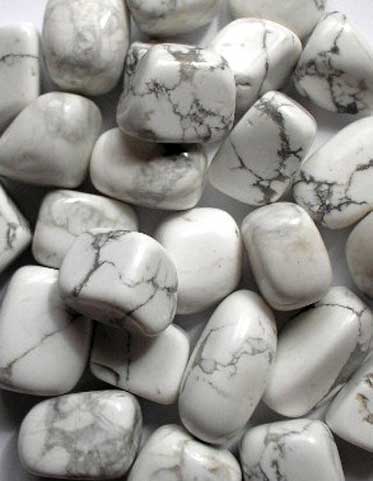 Risultati immagini per howlite