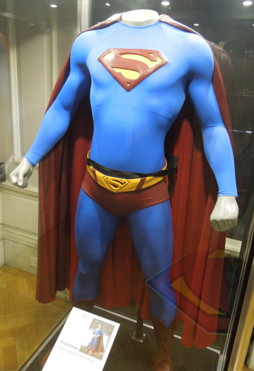 Hollywood Movie Costumes and Props: Superman Returns costume worn by Brandon  Routh...