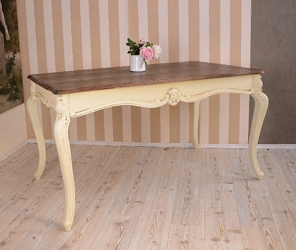 Dining table in the vintage style? Real eye-catcher!
