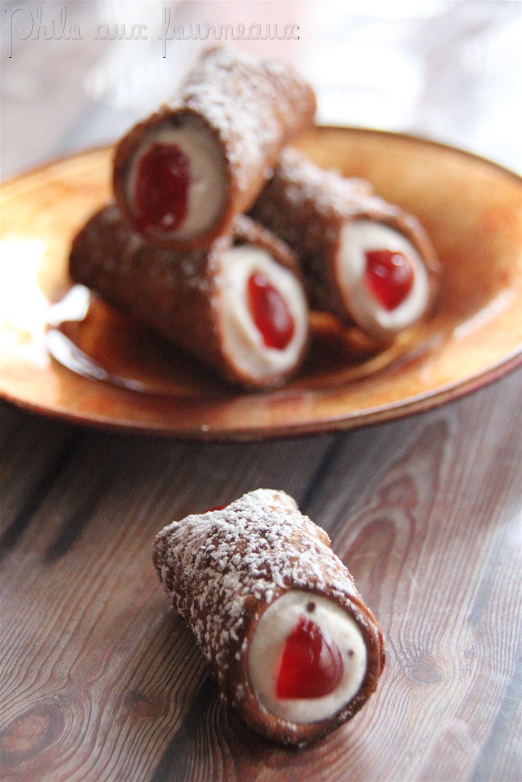Ceux qui me suivent sur les réseaux sociaux le savent, pour moi les cannoli c\u0027est la VIE ! Cette pâtisserie Sicilienne représente toute mon enfance.