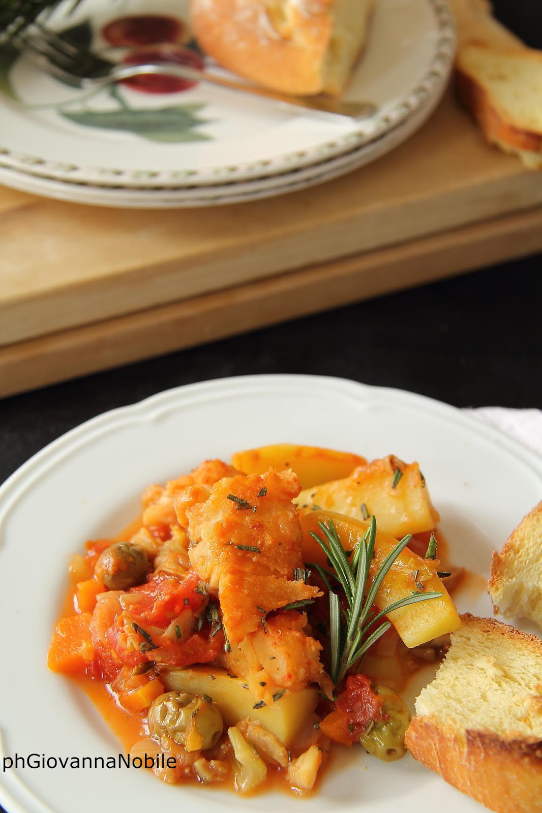 Baccalà in umido con patate, pomodorini e funghi porcini secchi la