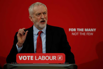 Líderes judeus britânicos acusam Corbyn de apoiar antissemitismo Líderes judeus britânicos acusam Corbyn de apoiar antissemitismo