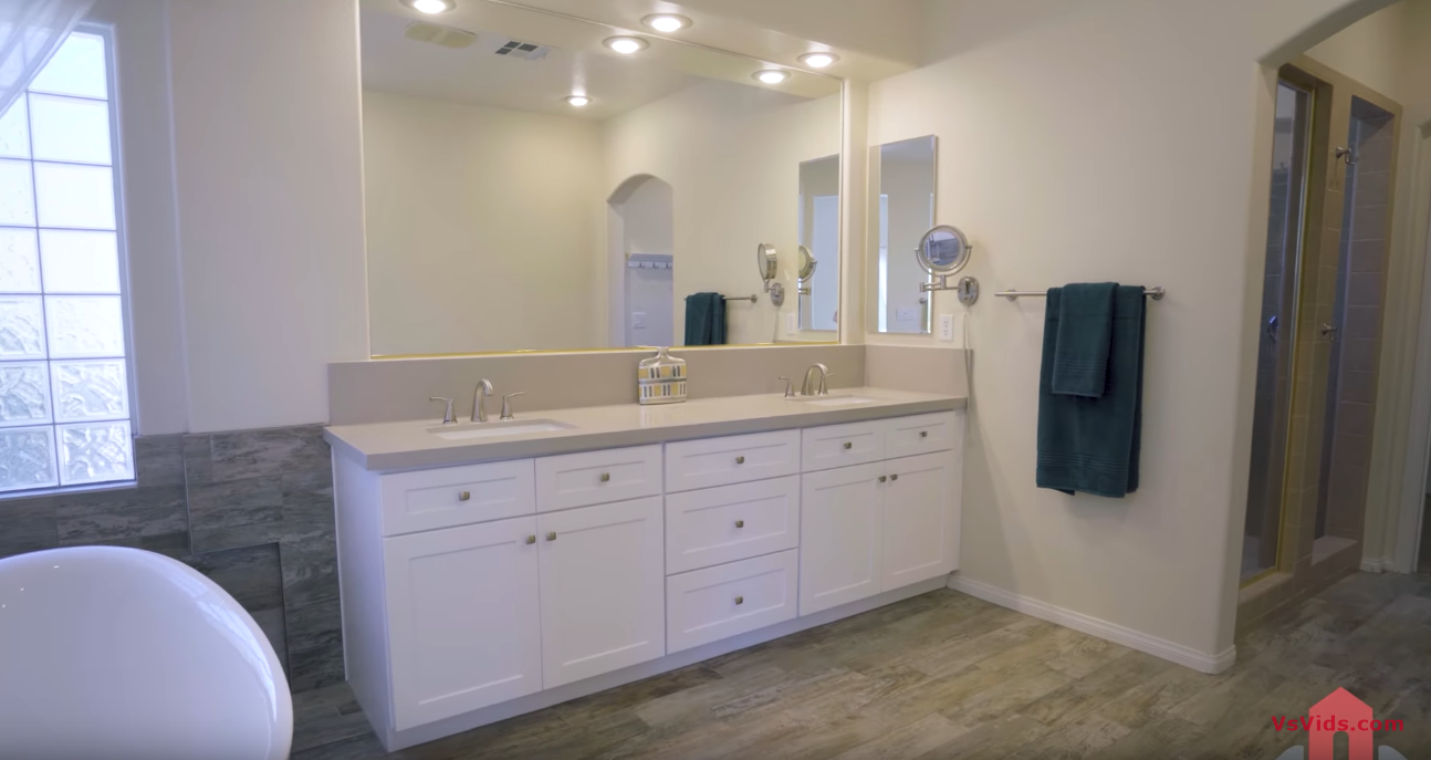 19 Photos vs. Luxury Home in Las Vegas, Nevada | $1.05 Million Dollar Home with $175,000+ in Upgrades 19 Photos vs. Luxury Home in Las Vegas, Nevada | $1.05 Million Dollar Home with $175,000+ in Upgrades