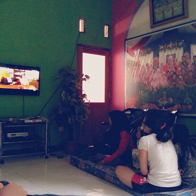 10 Manfaat Menonton Tv Bersama Anggota Keluarga Intip Manfaat