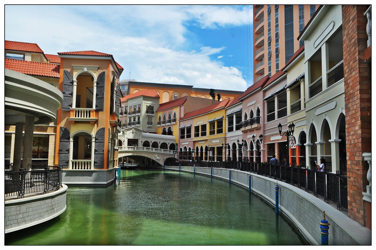 Andrew Feliciano Venice Grand Canal Mall, McKinley Hills, BGC Taguig