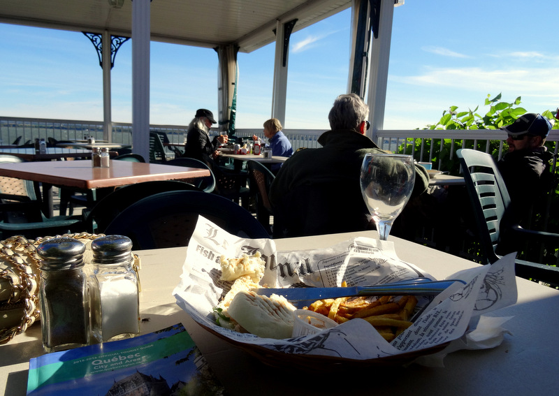 Lobster Roll & Cider Lunch at Resto de la Plage Îled’Orléans, Quebec