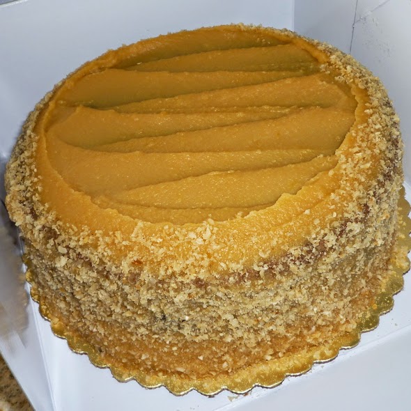 Hawaii Wedding Flowers Chantilly Cake