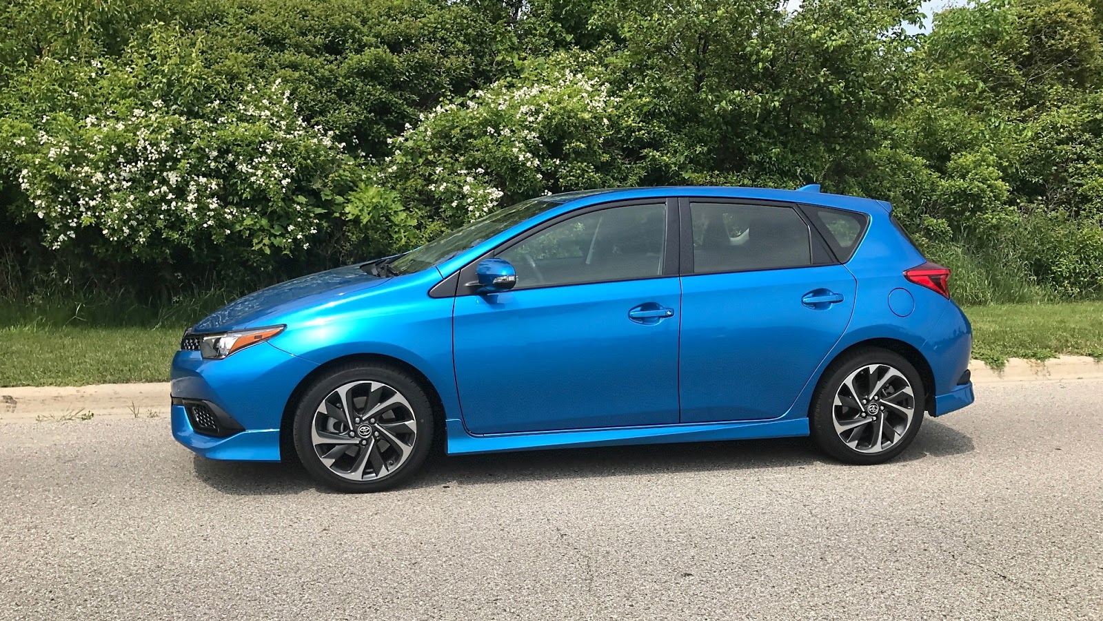 Mommy's Favorite Things: 2017 Toyota Corolla iM